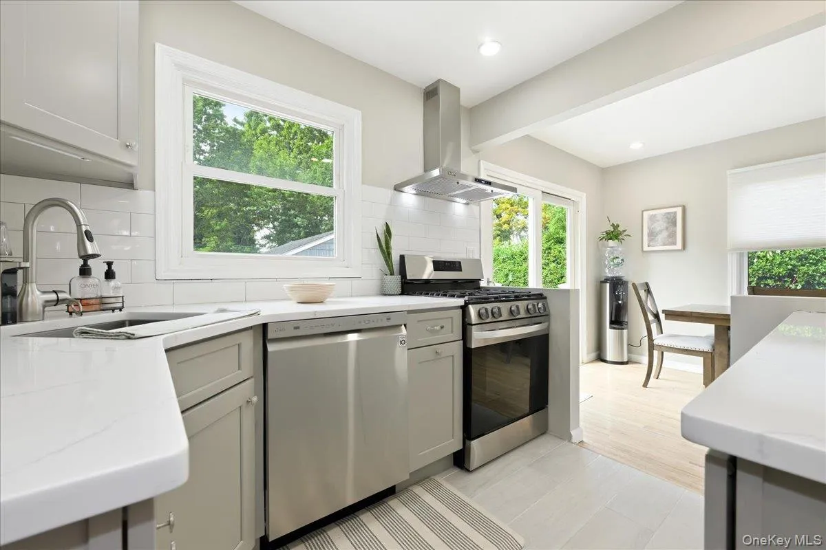 4064 Robert Place, Oyster Bay, NY, 4 Bedrooms Bedrooms, 8 Rooms Rooms,2 BathroomsBathrooms,Residential,For Rent,Robert,0,1035115 4064 Robert Place, Oyster Bay, NY, 4 Bedrooms Bedrooms, 8 Rooms Rooms,2 BathroomsBathrooms,Residential,For Rent,Robert,0,1035115