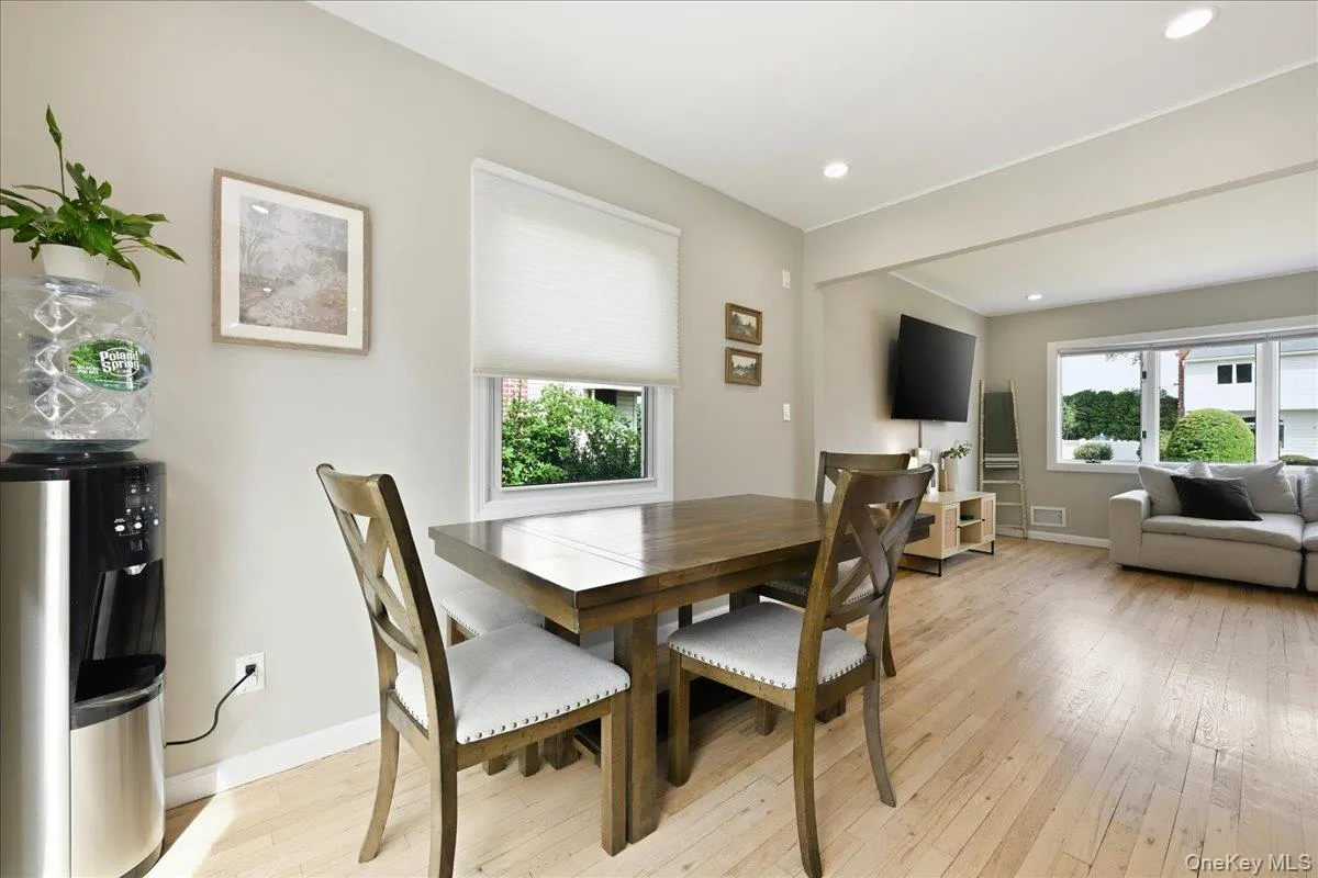4064 Robert Place, Oyster Bay, NY, 4 Bedrooms Bedrooms, 8 Rooms Rooms,2 BathroomsBathrooms,Residential,For Rent,Robert,0,1035115 4064 Robert Place, Oyster Bay, NY, 4 Bedrooms Bedrooms, 8 Rooms Rooms,2 BathroomsBathrooms,Residential,For Rent,Robert,0,1035115