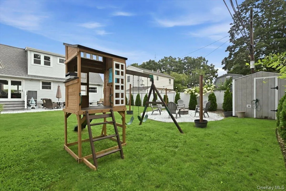 4064 Robert Place, Oyster Bay, NY, 4 Bedrooms Bedrooms, 8 Rooms Rooms,2 BathroomsBathrooms,Residential,For Rent,Robert,0,1035115 4064 Robert Place, Oyster Bay, NY, 4 Bedrooms Bedrooms, 8 Rooms Rooms,2 BathroomsBathrooms,Residential,For Rent,Robert,0,1035115