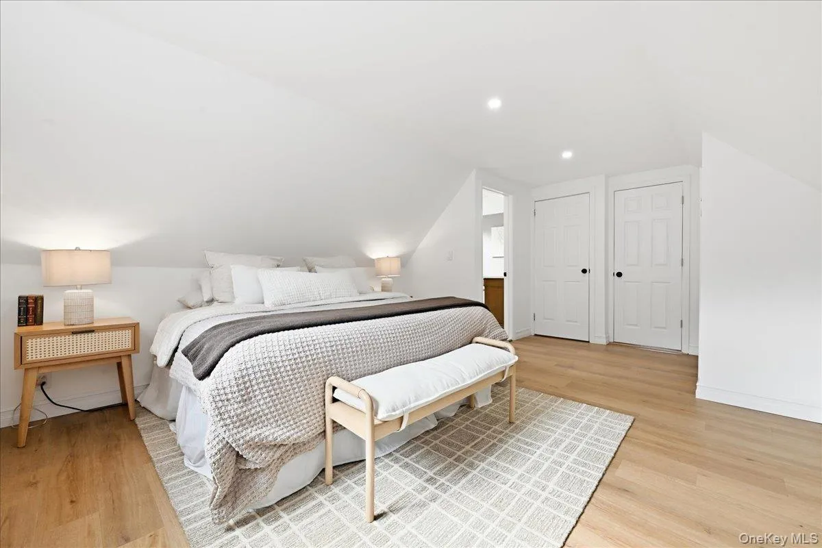 4064 Robert Place, Oyster Bay, NY, 4 Bedrooms Bedrooms, 8 Rooms Rooms,2 BathroomsBathrooms,Residential,For Rent,Robert,0,1035115 4064 Robert Place, Oyster Bay, NY, 4 Bedrooms Bedrooms, 8 Rooms Rooms,2 BathroomsBathrooms,Residential,For Rent,Robert,0,1035115