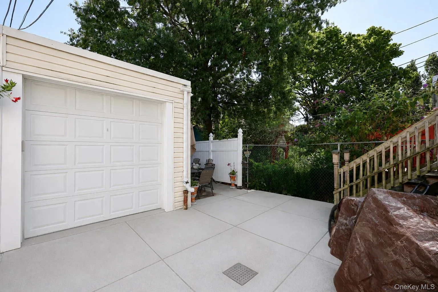 7333 71st Place, New York, NY, 3 Bedrooms Bedrooms, 6 Rooms Rooms,1 BathroomBathrooms,Residential,For Rent,71st,0,1035116 7333 71st Place, New York, NY, 3 Bedrooms Bedrooms, 6 Rooms Rooms,1 BathroomBathrooms,Residential,For Rent,71st,0,1035116