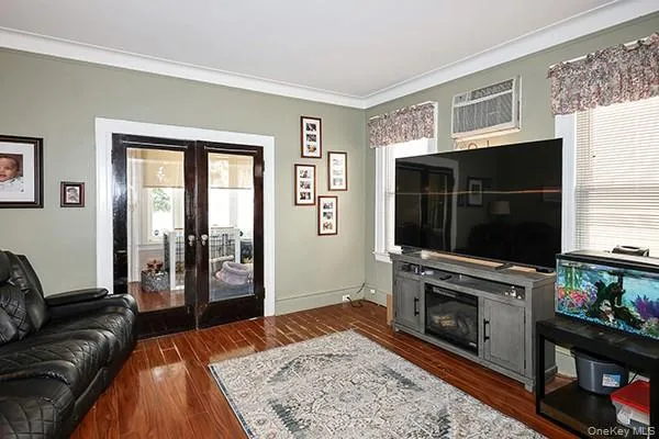 7333 71st Place, New York, NY, 3 Bedrooms Bedrooms, 6 Rooms Rooms,1 BathroomBathrooms,Residential,For Rent,71st,0,1035116 7333 71st Place, New York, NY, 3 Bedrooms Bedrooms, 6 Rooms Rooms,1 BathroomBathrooms,Residential,For Rent,71st,0,1035116