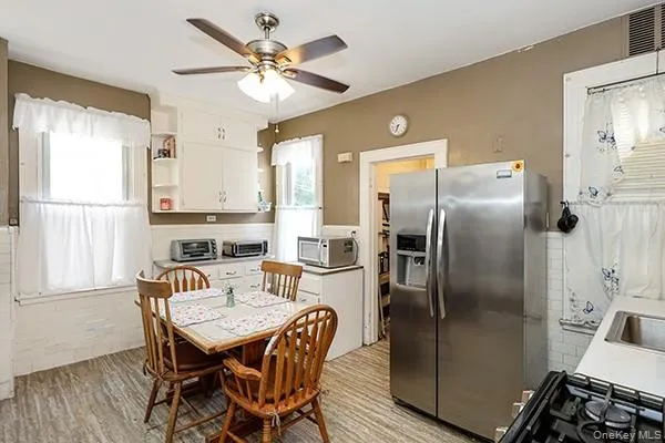 7333 71st Place, New York, NY, 3 Bedrooms Bedrooms, 6 Rooms Rooms,1 BathroomBathrooms,Residential,For Rent,71st,0,1035116 7333 71st Place, New York, NY, 3 Bedrooms Bedrooms, 6 Rooms Rooms,1 BathroomBathrooms,Residential,For Rent,71st,0,1035116