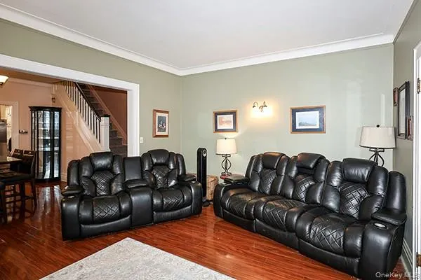 7333 71st Place, New York, NY, 3 Bedrooms Bedrooms, 6 Rooms Rooms,1 BathroomBathrooms,Residential,For Rent,71st,0,1035116 7333 71st Place, New York, NY, 3 Bedrooms Bedrooms, 6 Rooms Rooms,1 BathroomBathrooms,Residential,For Rent,71st,0,1035116