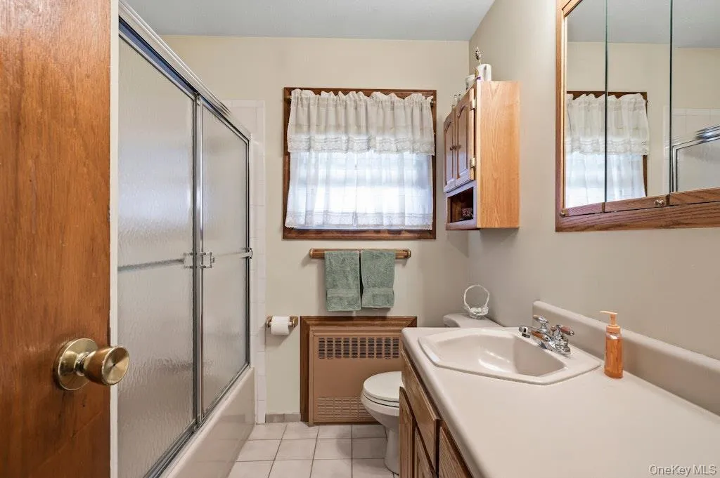 173 12th Street, Oyster Bay, NY, 3 Bedrooms Bedrooms, 7 Rooms Rooms,1 BathroomBathrooms,Residential,For Rent,12th,0,1035118 173 12th Street, Oyster Bay, NY, 3 Bedrooms Bedrooms, 7 Rooms Rooms,1 BathroomBathrooms,Residential,For Rent,12th,0,1035118