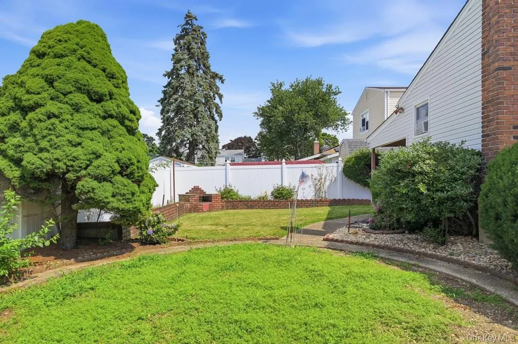 173 12th Street, Oyster Bay, NY, 3 Bedrooms Bedrooms, 7 Rooms Rooms,1 BathroomBathrooms,Residential,For Rent,12th,0,1035118 173 12th Street, Oyster Bay, NY, 3 Bedrooms Bedrooms, 7 Rooms Rooms,1 BathroomBathrooms,Residential,For Rent,12th,0,1035118