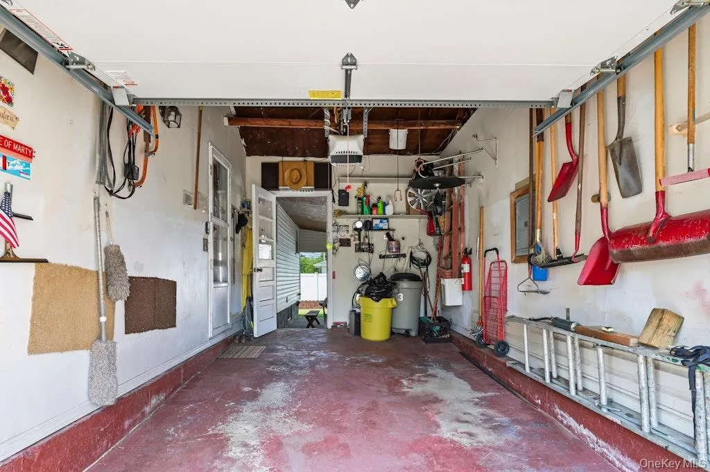 173 12th Street, Oyster Bay, NY, 3 Bedrooms Bedrooms, 7 Rooms Rooms,1 BathroomBathrooms,Residential,For Rent,12th,0,1035118 173 12th Street, Oyster Bay, NY, 3 Bedrooms Bedrooms, 7 Rooms Rooms,1 BathroomBathrooms,Residential,For Rent,12th,0,1035118