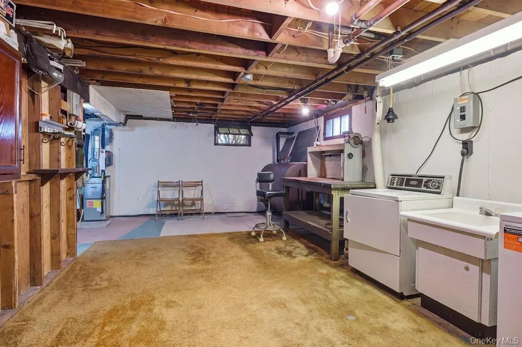 173 12th Street, Oyster Bay, NY, 3 Bedrooms Bedrooms, 7 Rooms Rooms,1 BathroomBathrooms,Residential,For Rent,12th,0,1035118 173 12th Street, Oyster Bay, NY, 3 Bedrooms Bedrooms, 7 Rooms Rooms,1 BathroomBathrooms,Residential,For Rent,12th,0,1035118