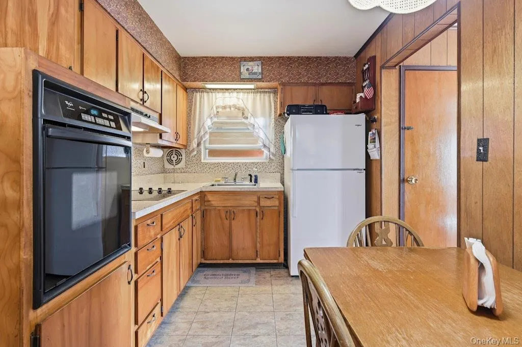 173 12th Street, Oyster Bay, NY, 3 Bedrooms Bedrooms, 7 Rooms Rooms,1 BathroomBathrooms,Residential,For Rent,12th,0,1035118 173 12th Street, Oyster Bay, NY, 3 Bedrooms Bedrooms, 7 Rooms Rooms,1 BathroomBathrooms,Residential,For Rent,12th,0,1035118