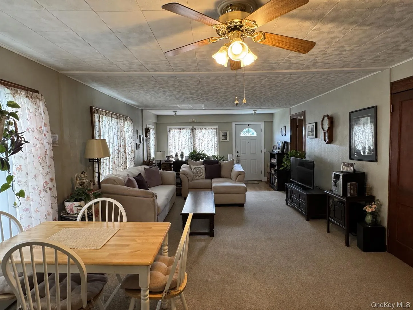 16 Esopus Avenue, Ulster, NY, 2 Bedrooms Bedrooms, 4 Rooms Rooms,1 BathroomBathrooms,Residential,For Rent,Esopus,0,1035122 16 Esopus Avenue, Ulster, NY, 2 Bedrooms Bedrooms, 4 Rooms Rooms,1 BathroomBathrooms,Residential,For Rent,Esopus,0,1035122