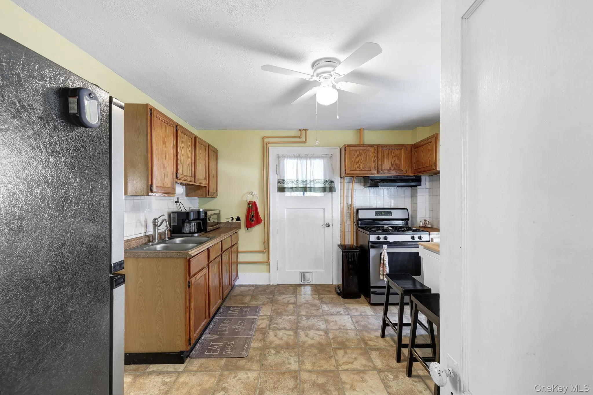 9 Garden Street, Hyde Park, NY, 3 Bedrooms Bedrooms, 6 Rooms Rooms,1 BathroomBathrooms,Residential,For Rent,Garden,0,1035129 9 Garden Street, Hyde Park, NY, 3 Bedrooms Bedrooms, 6 Rooms Rooms,1 BathroomBathrooms,Residential,For Rent,Garden,0,1035129
