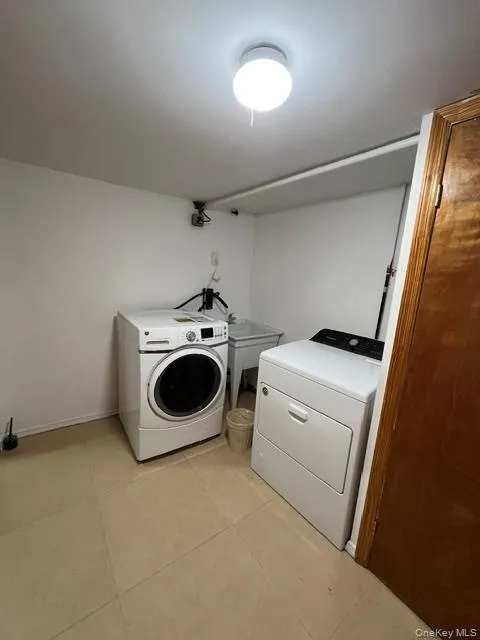 157-43 20th Avenue, New York, NY, 3 Bedrooms Bedrooms, 5 Rooms Rooms,1 BathroomBathrooms,Residential Lease,For Rent,20th,0,1035132 157-43 20th Avenue, New York, NY, 3 Bedrooms Bedrooms, 5 Rooms Rooms,1 BathroomBathrooms,Residential Lease,For Rent,20th,0,1035132