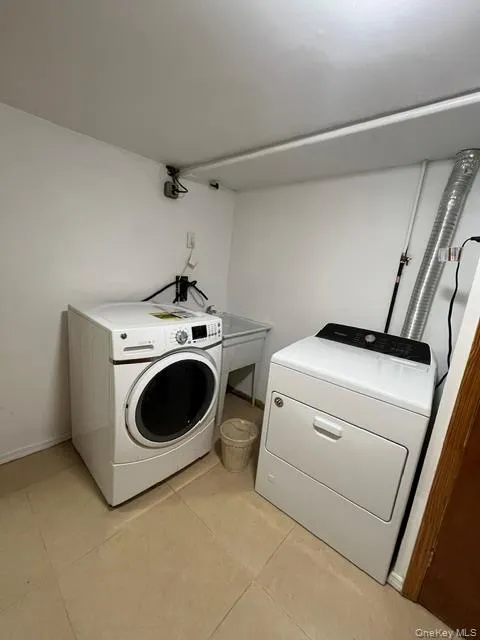 157-43 20th Avenue, New York, NY, 3 Bedrooms Bedrooms, 5 Rooms Rooms,1 BathroomBathrooms,Residential Lease,For Rent,20th,0,1035132 157-43 20th Avenue, New York, NY, 3 Bedrooms Bedrooms, 5 Rooms Rooms,1 BathroomBathrooms,Residential Lease,For Rent,20th,0,1035132