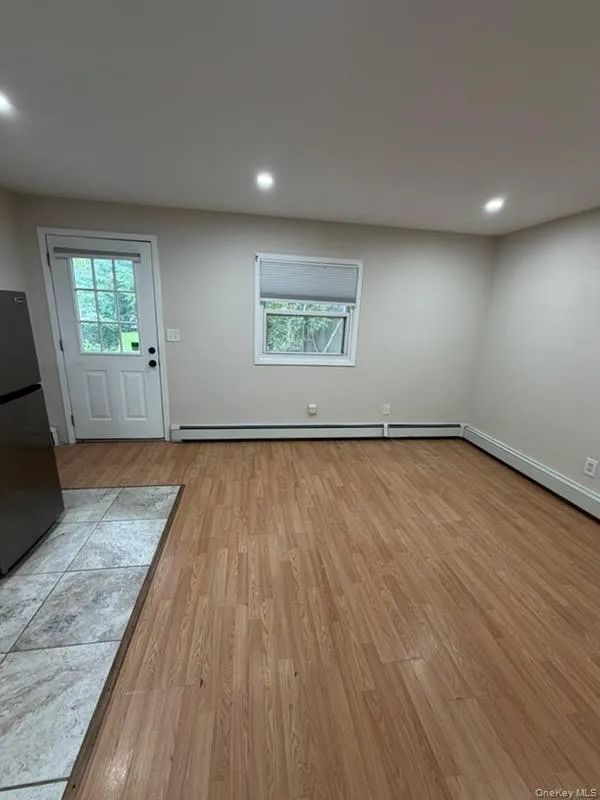 14 Locust Street, Smithtown, NY, 1 Bedroom Bedrooms, 3 Room Rooms,1 BathroomBathrooms,Residential Lease,For Rent,Locust,0,1035133 14 Locust Street, Smithtown, NY, 1 Bedroom Bedrooms, 3 Room Rooms,1 BathroomBathrooms,Residential Lease,For Rent,Locust,0,1035133