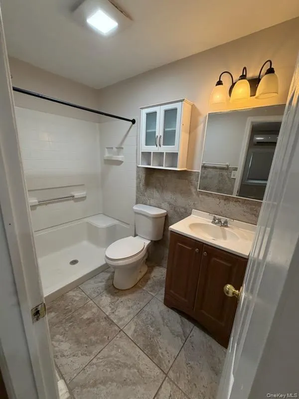 14 Locust Street, Smithtown, NY, 1 Bedroom Bedrooms, 3 Room Rooms,1 BathroomBathrooms,Residential Lease,For Rent,Locust,0,1035133 14 Locust Street, Smithtown, NY, 1 Bedroom Bedrooms, 3 Room Rooms,1 BathroomBathrooms,Residential Lease,For Rent,Locust,0,1035133