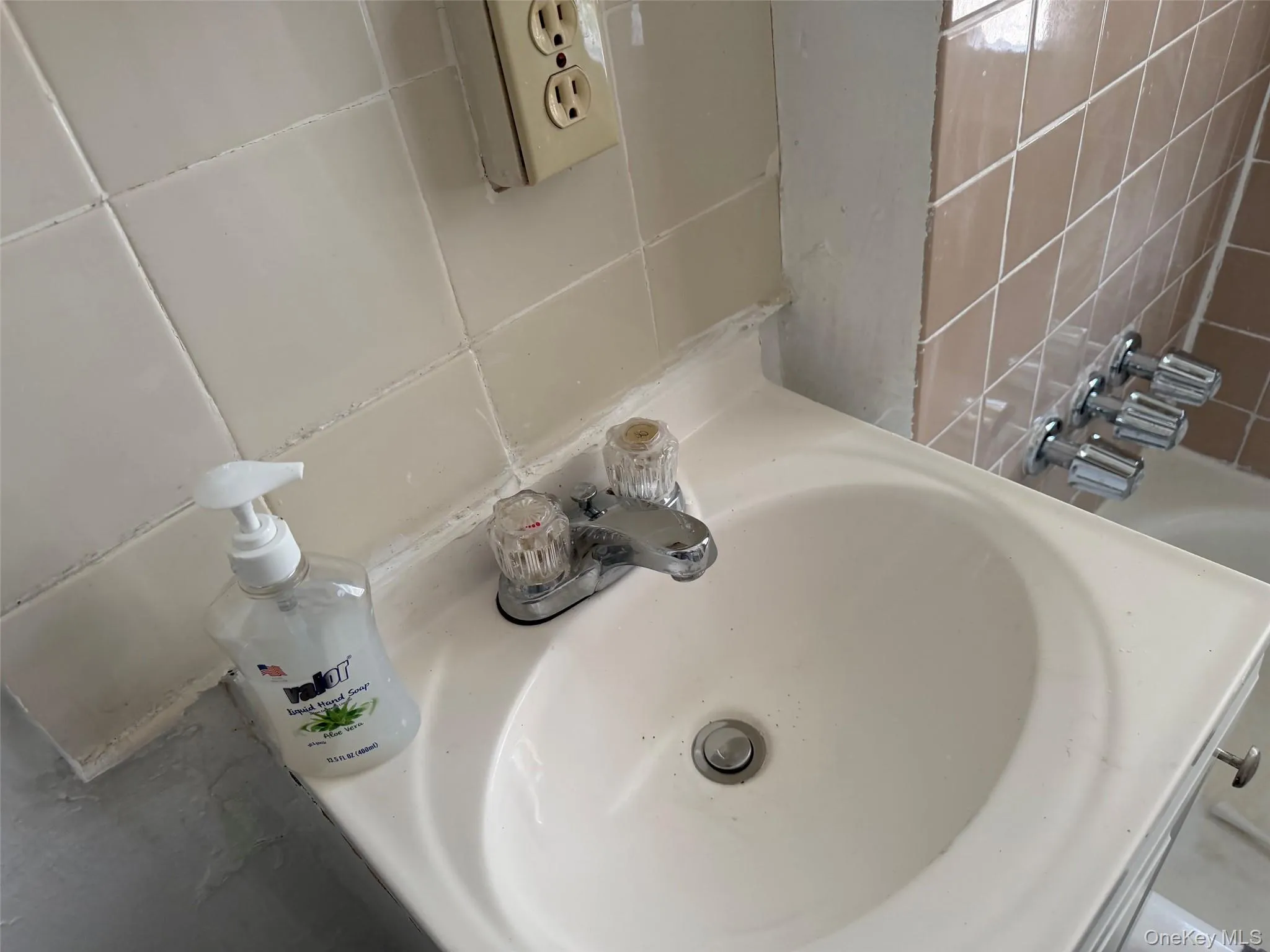7 SWEEZY Avenue, Highlands, NY, 2 Bedrooms Bedrooms, 4 Rooms Rooms,1 BathroomBathrooms,Residential Lease,For Rent,SWEEZY,0,1035134 7 SWEEZY Avenue, Highlands, NY, 2 Bedrooms Bedrooms, 4 Rooms Rooms,1 BathroomBathrooms,Residential Lease,For Rent,SWEEZY,0,1035134