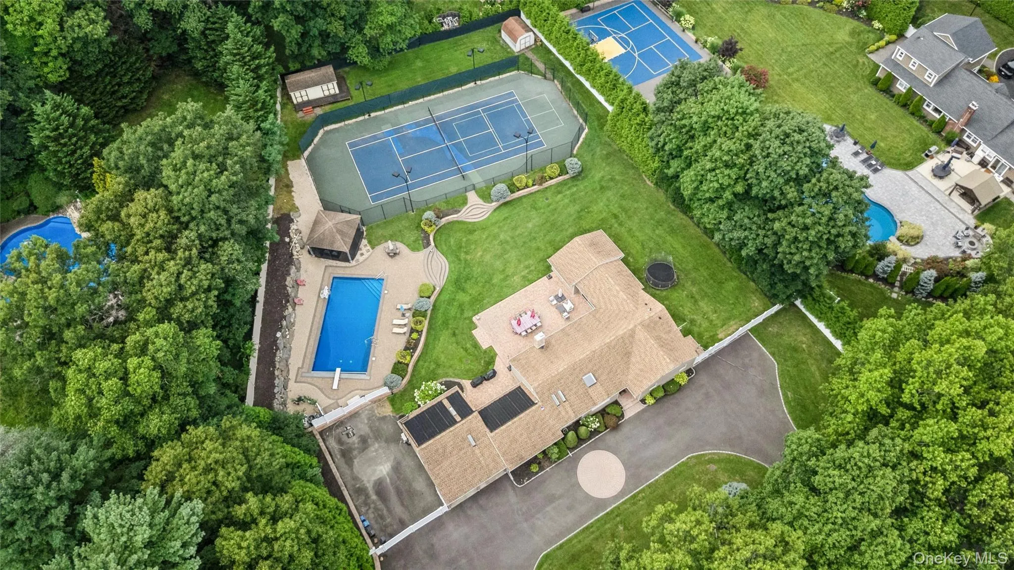 3 Beltane Drive, Huntington, NY, 4 Bedrooms Bedrooms, 8 Rooms Rooms,3 BathroomsBathrooms,Residential,For Rent,Beltane,0,1035138 3 Beltane Drive, Huntington, NY, 4 Bedrooms Bedrooms, 8 Rooms Rooms,3 BathroomsBathrooms,Residential,For Rent,Beltane,0,1035138