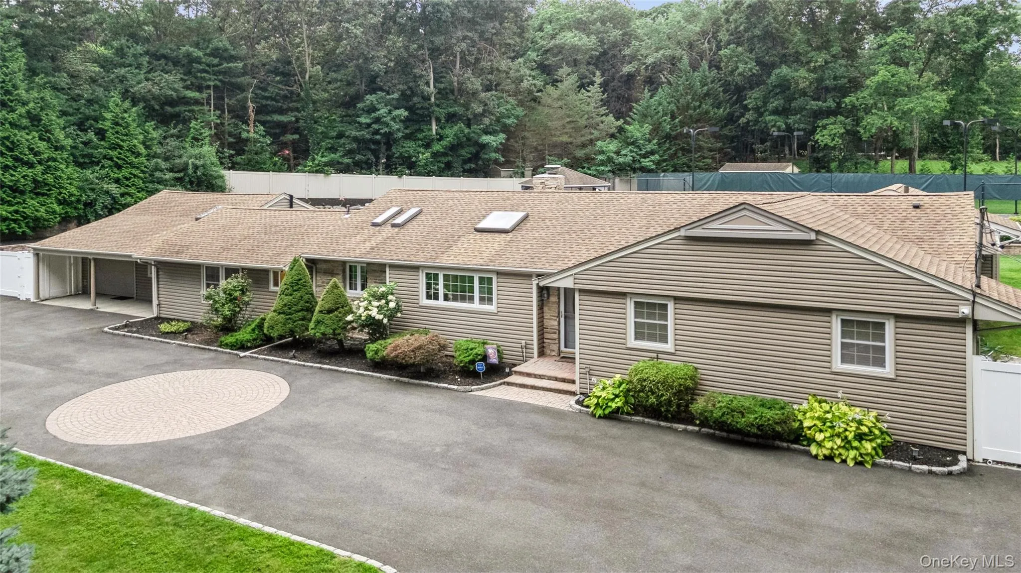 3 Beltane Drive, Huntington, NY, 4 Bedrooms Bedrooms, 8 Rooms Rooms,3 BathroomsBathrooms,Residential,For Rent,Beltane,0,1035138 3 Beltane Drive, Huntington, NY, 4 Bedrooms Bedrooms, 8 Rooms Rooms,3 BathroomsBathrooms,Residential,For Rent,Beltane,0,1035138