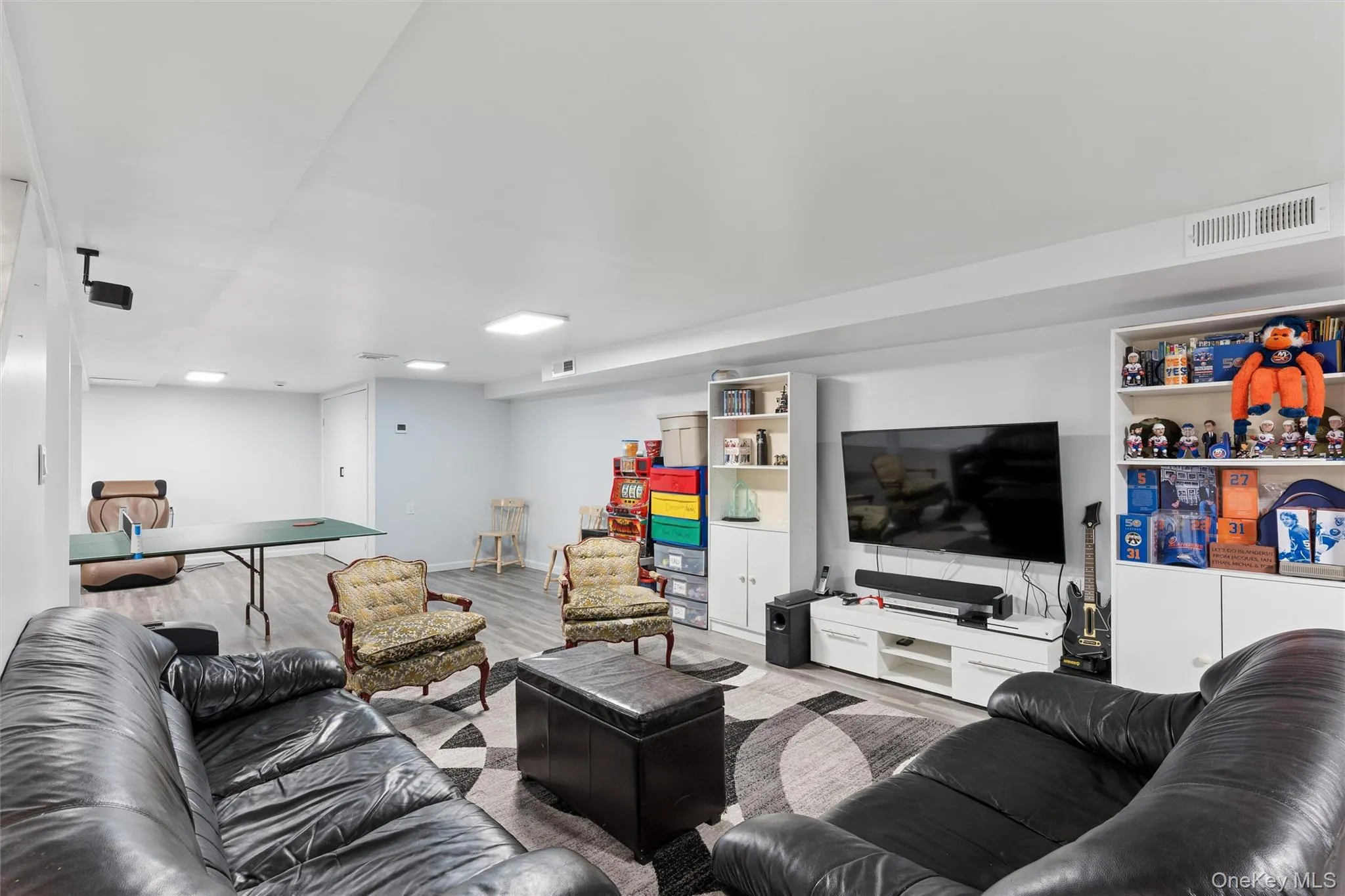 3 Beltane Drive, Huntington, NY, 4 Bedrooms Bedrooms, 8 Rooms Rooms,3 BathroomsBathrooms,Residential,For Rent,Beltane,0,1035138 3 Beltane Drive, Huntington, NY, 4 Bedrooms Bedrooms, 8 Rooms Rooms,3 BathroomsBathrooms,Residential,For Rent,Beltane,0,1035138
