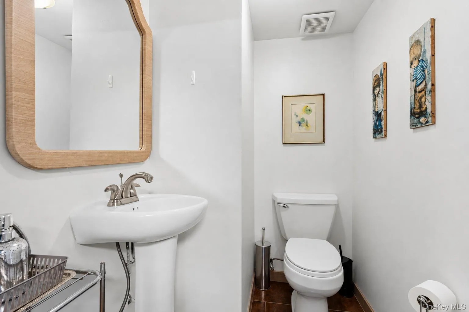 3 Beltane Drive, Huntington, NY, 4 Bedrooms Bedrooms, 8 Rooms Rooms,3 BathroomsBathrooms,Residential,For Rent,Beltane,0,1035138 3 Beltane Drive, Huntington, NY, 4 Bedrooms Bedrooms, 8 Rooms Rooms,3 BathroomsBathrooms,Residential,For Rent,Beltane,0,1035138