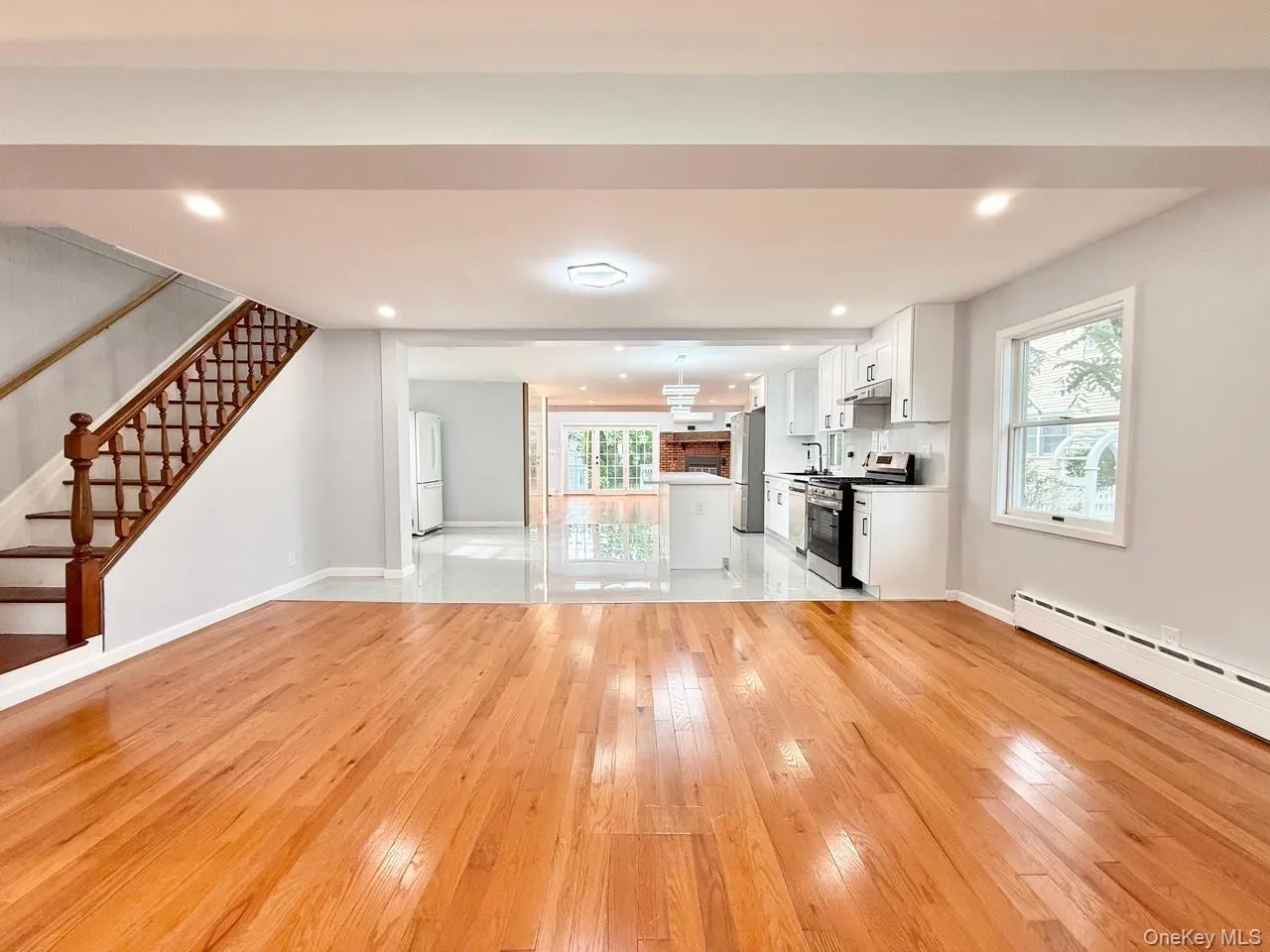20 Baylis Place, Oyster Bay, NY, 3 Bedrooms Bedrooms, 6 Rooms Rooms,3 BathroomsBathrooms,Residential Lease,For Rent,Baylis,0,1035141 20 Baylis Place, Oyster Bay, NY, 3 Bedrooms Bedrooms, 6 Rooms Rooms,3 BathroomsBathrooms,Residential Lease,For Rent,Baylis,0,1035141