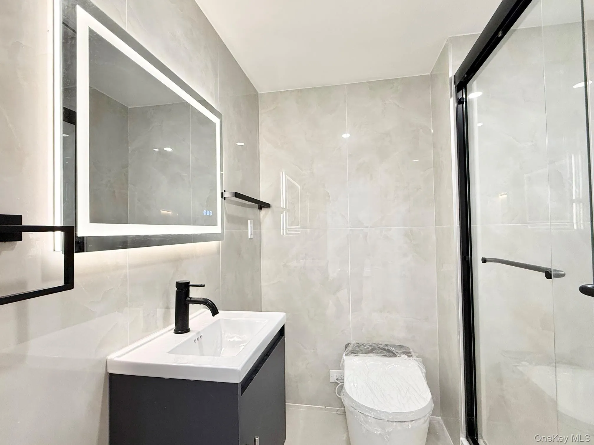 20 Baylis Place, Oyster Bay, NY, 3 Bedrooms Bedrooms, 6 Rooms Rooms,3 BathroomsBathrooms,Residential Lease,For Rent,Baylis,0,1035141 20 Baylis Place, Oyster Bay, NY, 3 Bedrooms Bedrooms, 6 Rooms Rooms,3 BathroomsBathrooms,Residential Lease,For Rent,Baylis,0,1035141