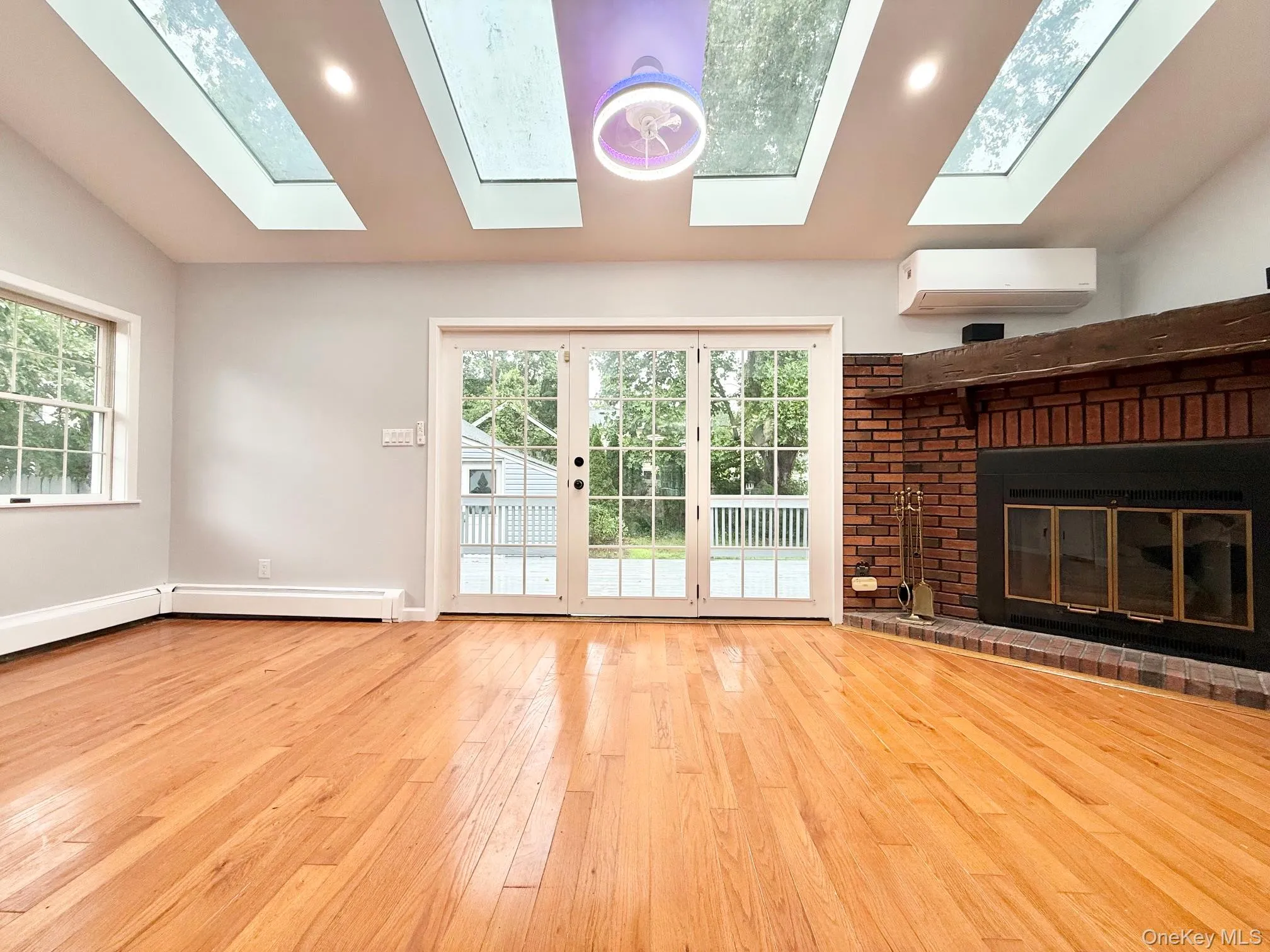 20 Baylis Place, Oyster Bay, NY, 3 Bedrooms Bedrooms, 6 Rooms Rooms,3 BathroomsBathrooms,Residential Lease,For Rent,Baylis,0,1035141 20 Baylis Place, Oyster Bay, NY, 3 Bedrooms Bedrooms, 6 Rooms Rooms,3 BathroomsBathrooms,Residential Lease,For Rent,Baylis,0,1035141