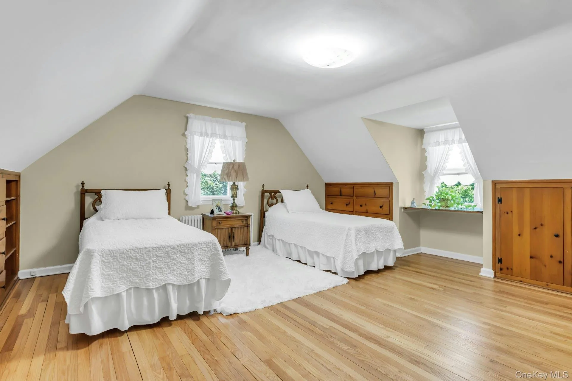 304 Old Courthouse Road, North Hempstead, NY, 4 Bedrooms Bedrooms, 7 Rooms Rooms,2 BathroomsBathrooms,Residential,For Rent,Old Courthouse,0,1035142 304 Old Courthouse Road, North Hempstead, NY, 4 Bedrooms Bedrooms, 7 Rooms Rooms,2 BathroomsBathrooms,Residential,For Rent,Old Courthouse,0,1035142