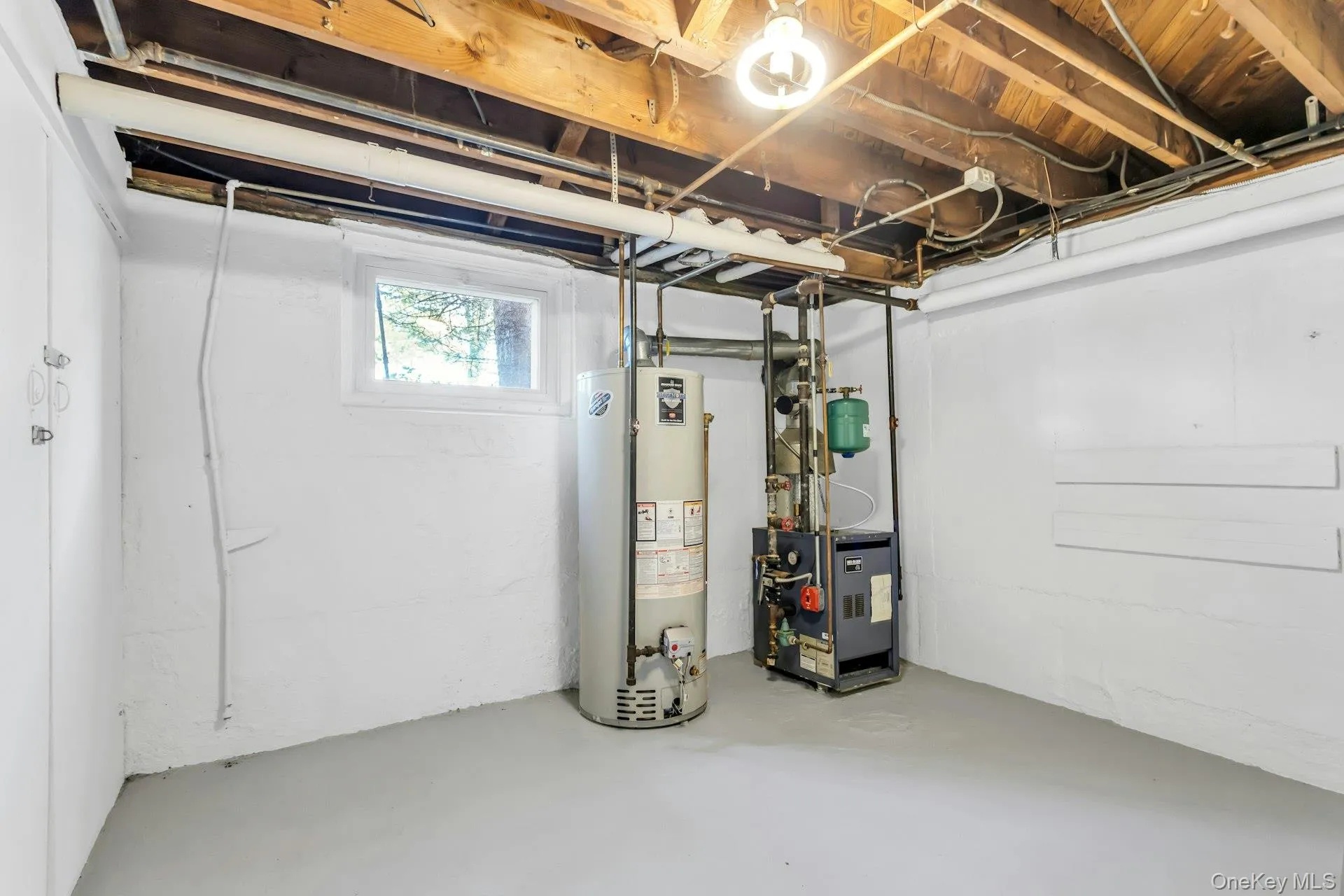 304 Old Courthouse Road, North Hempstead, NY, 4 Bedrooms Bedrooms, 7 Rooms Rooms,2 BathroomsBathrooms,Residential,For Rent,Old Courthouse,0,1035142 304 Old Courthouse Road, North Hempstead, NY, 4 Bedrooms Bedrooms, 7 Rooms Rooms,2 BathroomsBathrooms,Residential,For Rent,Old Courthouse,0,1035142