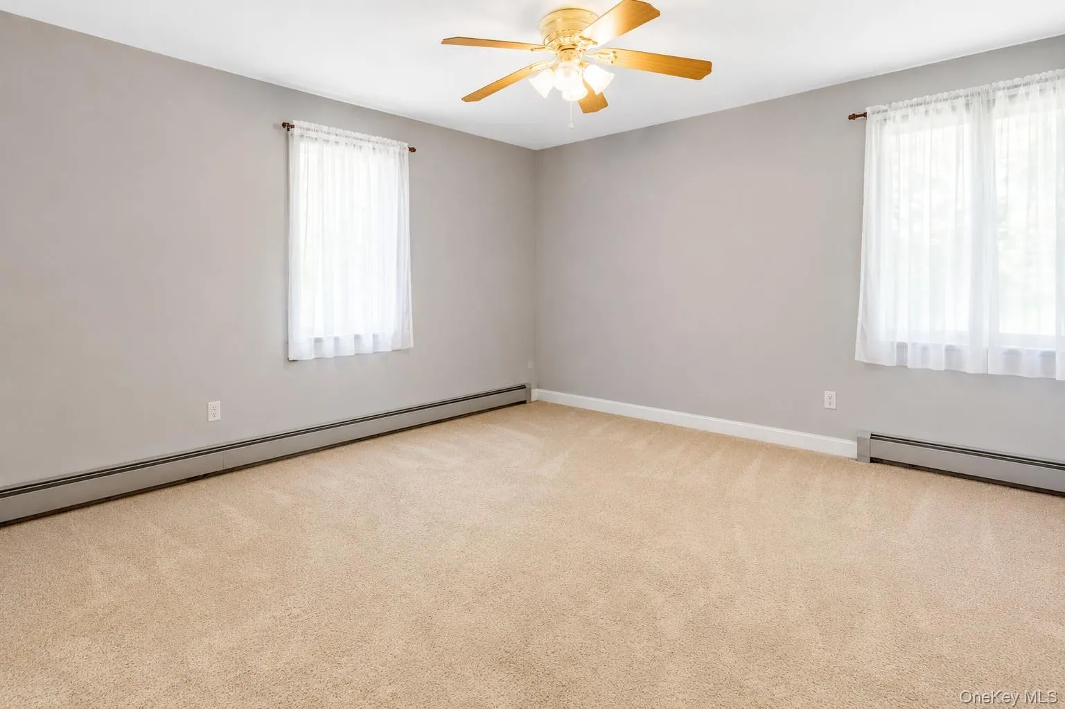 5 Leon Court, Brookhaven, NY, 4 Bedrooms Bedrooms, 8 Rooms Rooms,2 BathroomsBathrooms,Residential,For Rent,Leon,0,1035144 5 Leon Court, Brookhaven, NY, 4 Bedrooms Bedrooms, 8 Rooms Rooms,2 BathroomsBathrooms,Residential,For Rent,Leon,0,1035144