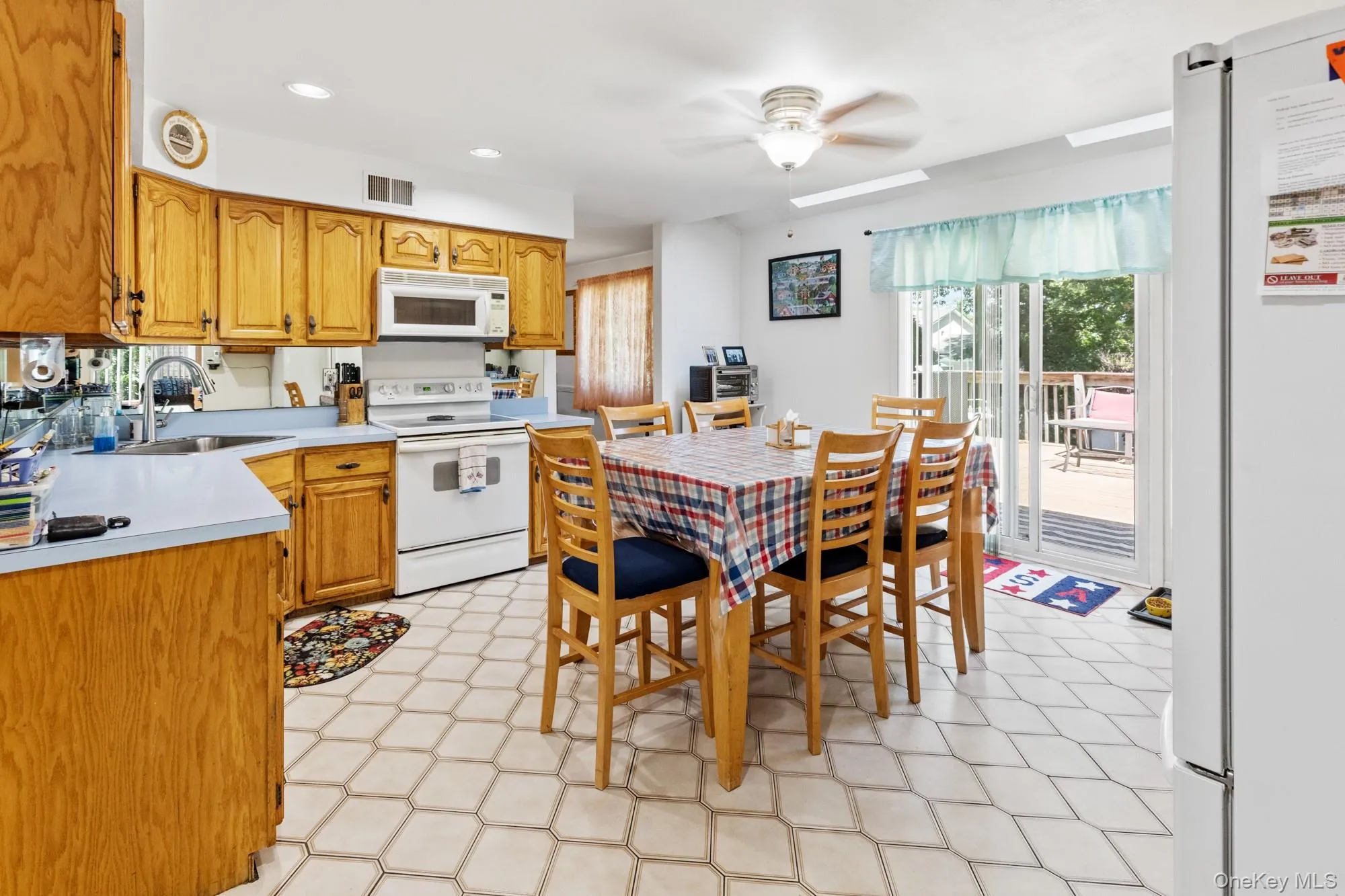 5 Leon Court, Brookhaven, NY, 4 Bedrooms Bedrooms, 8 Rooms Rooms,2 BathroomsBathrooms,Residential,For Rent,Leon,0,1035144 5 Leon Court, Brookhaven, NY, 4 Bedrooms Bedrooms, 8 Rooms Rooms,2 BathroomsBathrooms,Residential,For Rent,Leon,0,1035144