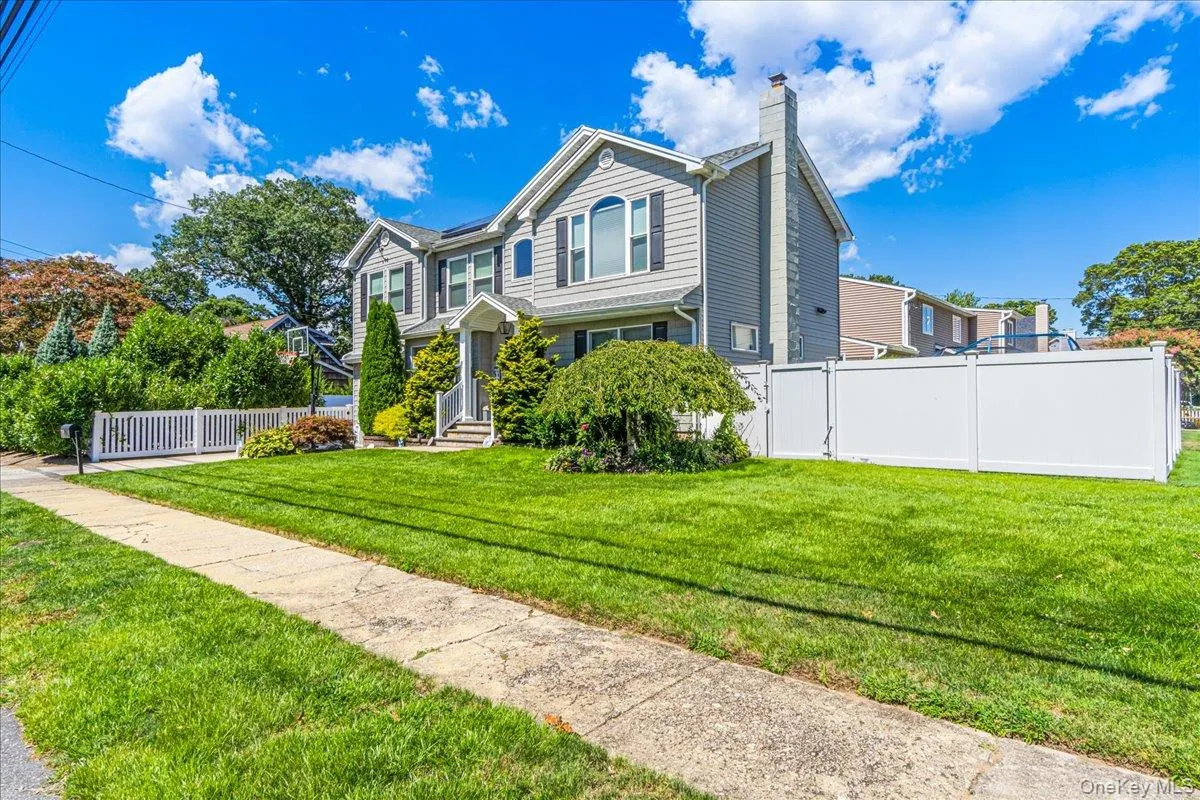 49 Brendan Avenue, Oyster Bay, NY, 5 Bedrooms Bedrooms, 8 Rooms Rooms,3 BathroomsBathrooms,Residential,For Rent,Brendan,0,1035146 49 Brendan Avenue, Oyster Bay, NY, 5 Bedrooms Bedrooms, 8 Rooms Rooms,3 BathroomsBathrooms,Residential,For Rent,Brendan,0,1035146