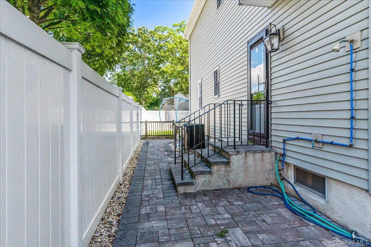 49 Brendan Avenue, Oyster Bay, NY, 5 Bedrooms Bedrooms, 8 Rooms Rooms,3 BathroomsBathrooms,Residential,For Rent,Brendan,0,1035146 49 Brendan Avenue, Oyster Bay, NY, 5 Bedrooms Bedrooms, 8 Rooms Rooms,3 BathroomsBathrooms,Residential,For Rent,Brendan,0,1035146