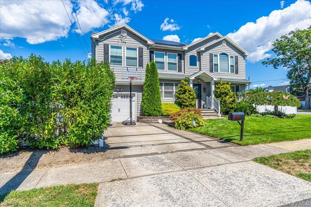 49 Brendan Avenue, Oyster Bay, NY, 5 Bedrooms Bedrooms, 8 Rooms Rooms,3 BathroomsBathrooms,Residential,For Rent,Brendan,0,1035146 49 Brendan Avenue, Oyster Bay, NY, 5 Bedrooms Bedrooms, 8 Rooms Rooms,3 BathroomsBathrooms,Residential,For Rent,Brendan,0,1035146