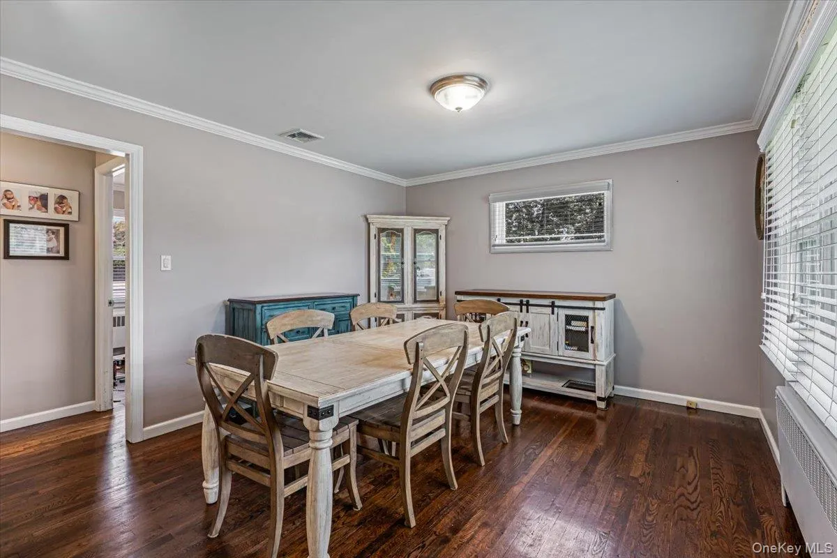 49 Brendan Avenue, Oyster Bay, NY, 5 Bedrooms Bedrooms, 8 Rooms Rooms,3 BathroomsBathrooms,Residential,For Rent,Brendan,0,1035146 49 Brendan Avenue, Oyster Bay, NY, 5 Bedrooms Bedrooms, 8 Rooms Rooms,3 BathroomsBathrooms,Residential,For Rent,Brendan,0,1035146