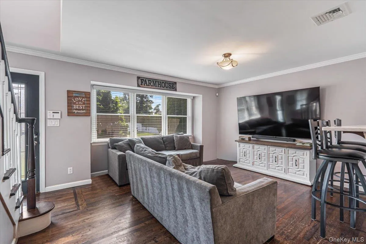 49 Brendan Avenue, Oyster Bay, NY, 5 Bedrooms Bedrooms, 8 Rooms Rooms,3 BathroomsBathrooms,Residential,For Rent,Brendan,0,1035146 49 Brendan Avenue, Oyster Bay, NY, 5 Bedrooms Bedrooms, 8 Rooms Rooms,3 BathroomsBathrooms,Residential,For Rent,Brendan,0,1035146