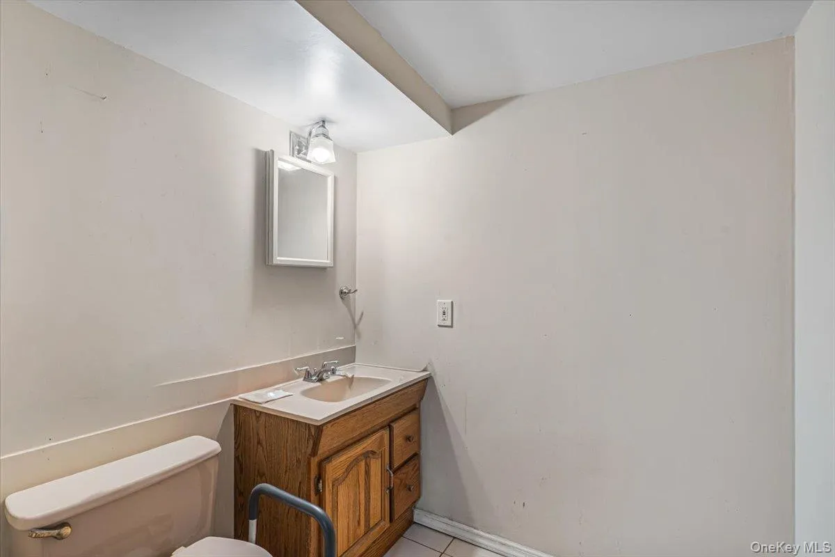 49 Brendan Avenue, Oyster Bay, NY, 5 Bedrooms Bedrooms, 8 Rooms Rooms,3 BathroomsBathrooms,Residential,For Rent,Brendan,0,1035146 49 Brendan Avenue, Oyster Bay, NY, 5 Bedrooms Bedrooms, 8 Rooms Rooms,3 BathroomsBathrooms,Residential,For Rent,Brendan,0,1035146