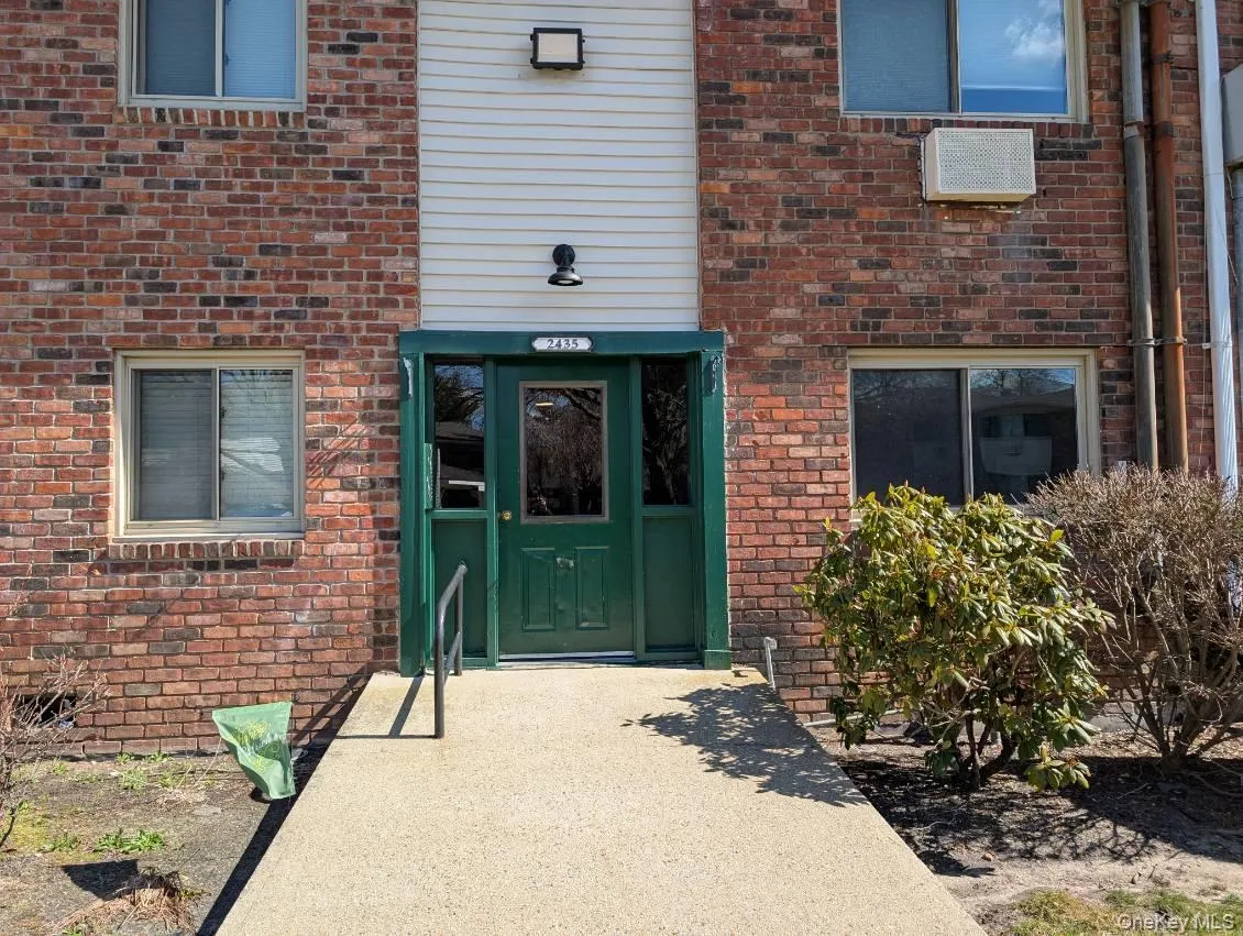2435 Union Boulevard, Islip, NY, 1 Bedroom Bedrooms, 4 Rooms Rooms,1 BathroomBathrooms,Residential,For Rent,Union,0,1035148 2435 Union Boulevard, Islip, NY, 1 Bedroom Bedrooms, 4 Rooms Rooms,1 BathroomBathrooms,Residential,For Rent,Union,0,1035148