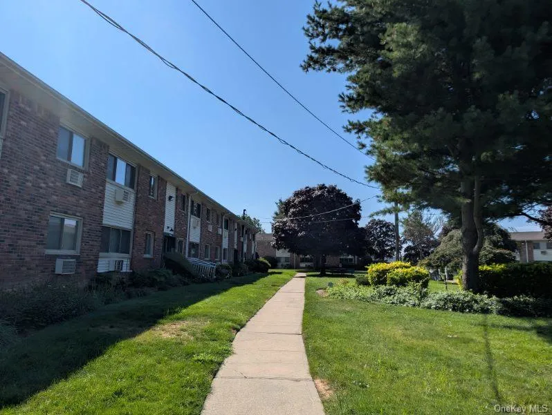 2435 Union Boulevard, Islip, NY, 1 Bedroom Bedrooms, 4 Rooms Rooms,1 BathroomBathrooms,Residential,For Rent,Union,0,1035148 2435 Union Boulevard, Islip, NY, 1 Bedroom Bedrooms, 4 Rooms Rooms,1 BathroomBathrooms,Residential,For Rent,Union,0,1035148