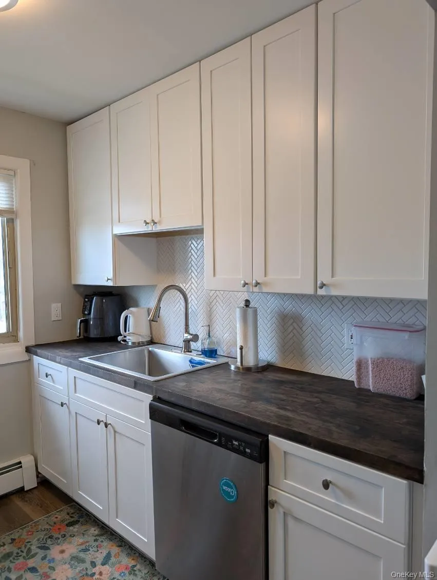 2435 Union Boulevard, Islip, NY, 1 Bedroom Bedrooms, 4 Rooms Rooms,1 BathroomBathrooms,Residential,For Rent,Union,0,1035148 2435 Union Boulevard, Islip, NY, 1 Bedroom Bedrooms, 4 Rooms Rooms,1 BathroomBathrooms,Residential,For Rent,Union,0,1035148