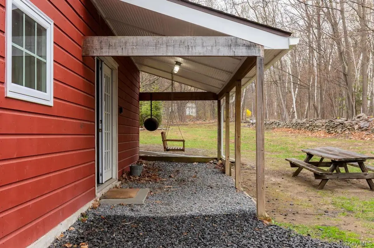 61 Victors Lane, Saugerties, NY, 3 Bedrooms Bedrooms, 6 Rooms Rooms,2 BathroomsBathrooms,Residential Lease,For Rent,Victors,0,1035155 61 Victors Lane, Saugerties, NY, 3 Bedrooms Bedrooms, 6 Rooms Rooms,2 BathroomsBathrooms,Residential Lease,For Rent,Victors,0,1035155