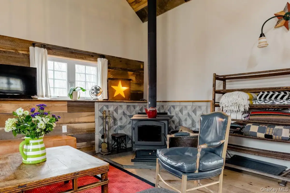 61 Victors Lane, Saugerties, NY, 3 Bedrooms Bedrooms, 6 Rooms Rooms,2 BathroomsBathrooms,Residential Lease,For Rent,Victors,0,1035155 61 Victors Lane, Saugerties, NY, 3 Bedrooms Bedrooms, 6 Rooms Rooms,2 BathroomsBathrooms,Residential Lease,For Rent,Victors,0,1035155