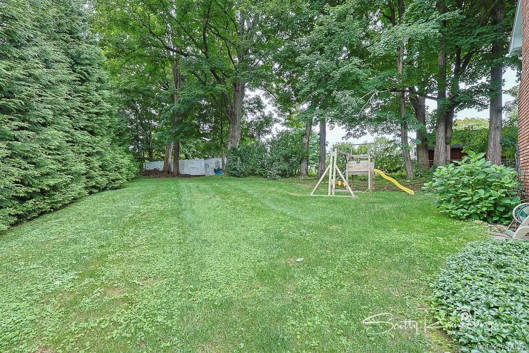 Side Yard Side Yard