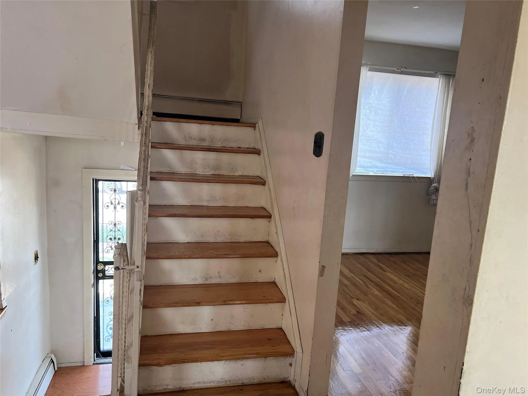 18604 140th Avenue, New York, NY, 3 Bedrooms Bedrooms, 6 Rooms Rooms,1 BathroomBathrooms,Residential,For Rent,140th,0,1035161 18604 140th Avenue, New York, NY, 3 Bedrooms Bedrooms, 6 Rooms Rooms,1 BathroomBathrooms,Residential,For Rent,140th,0,1035161