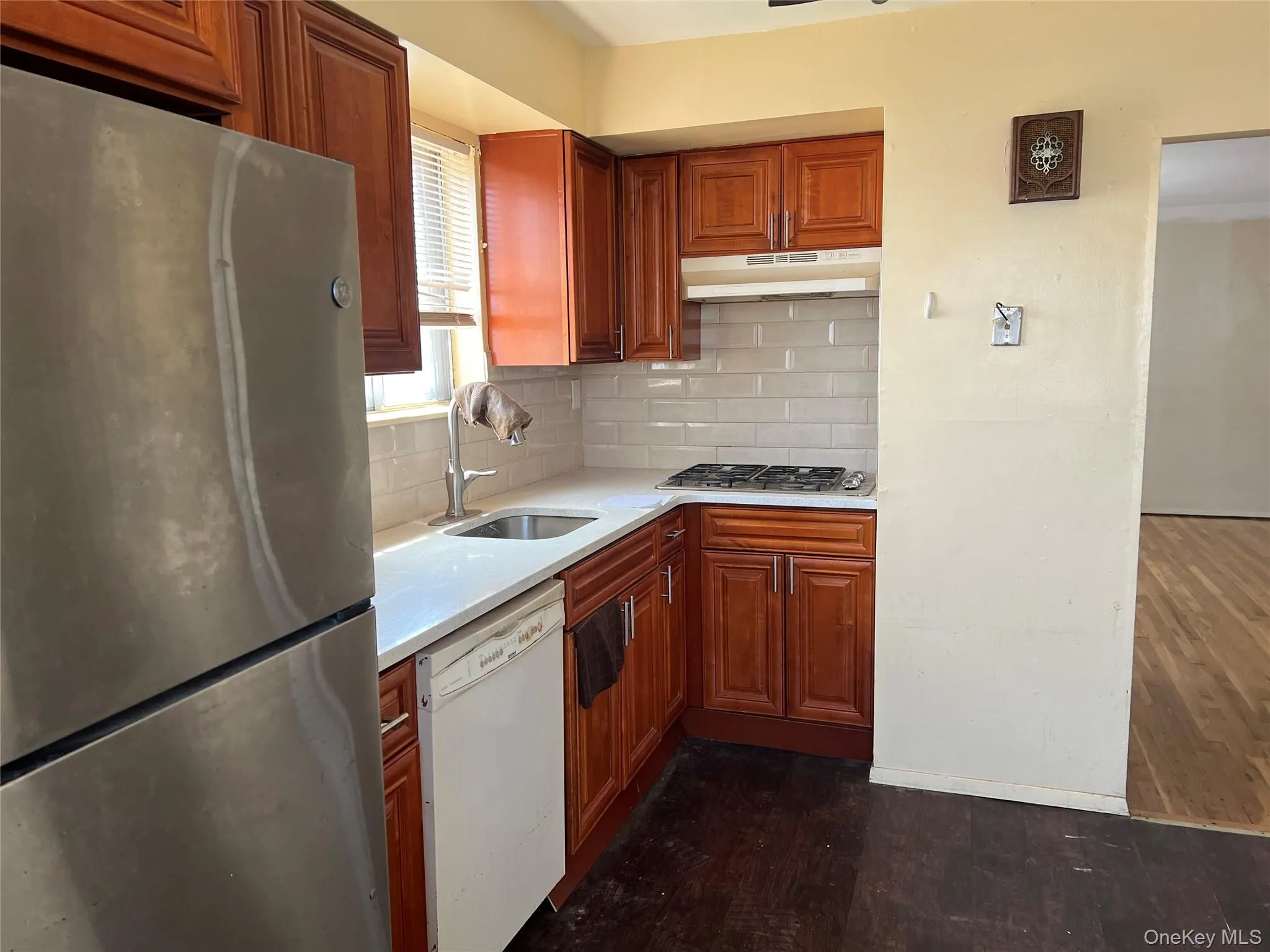 18604 140th Avenue, New York, NY, 3 Bedrooms Bedrooms, 6 Rooms Rooms,1 BathroomBathrooms,Residential,For Rent,140th,0,1035161 18604 140th Avenue, New York, NY, 3 Bedrooms Bedrooms, 6 Rooms Rooms,1 BathroomBathrooms,Residential,For Rent,140th,0,1035161