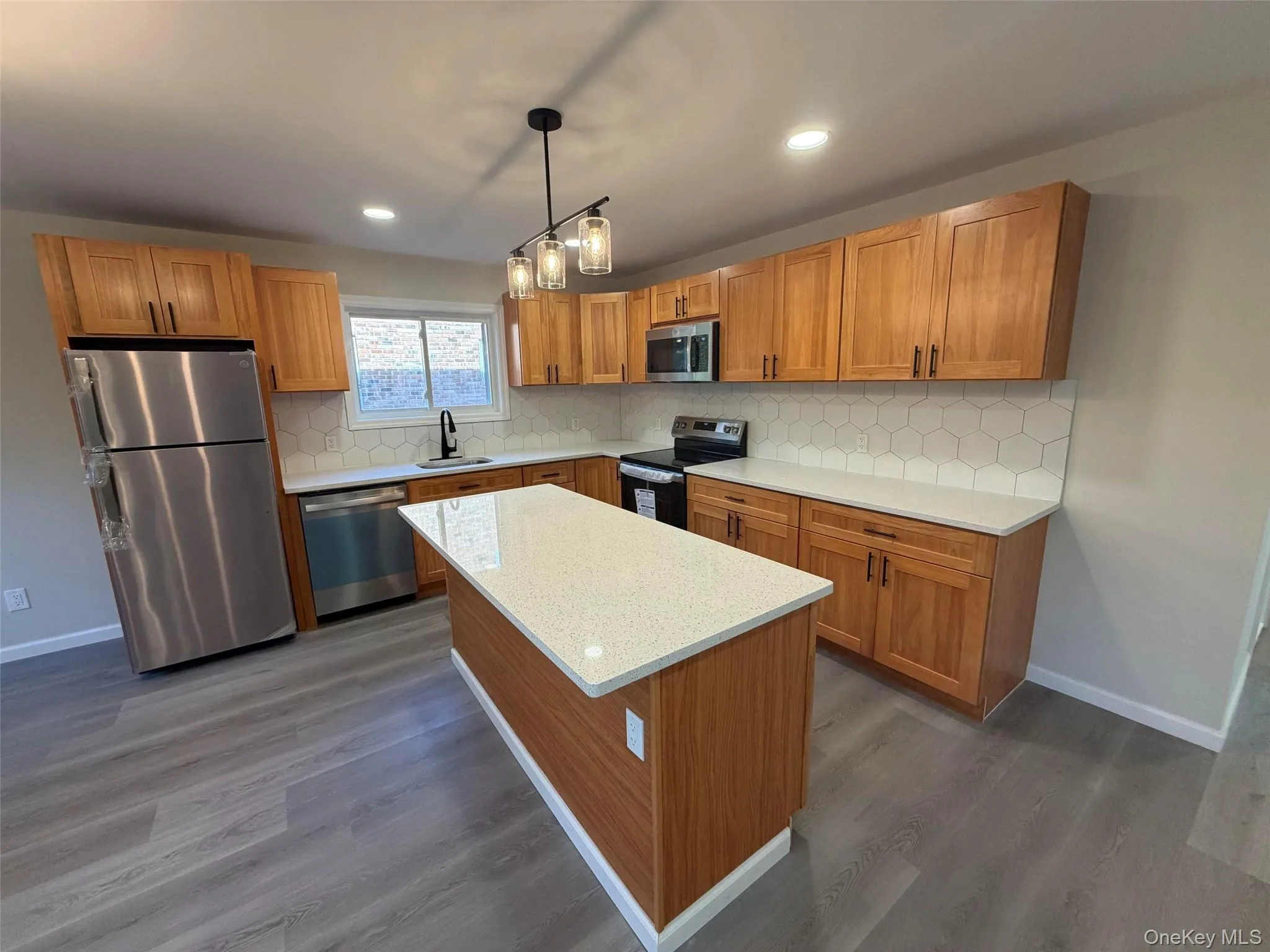 14 Cornwall Lane, North Hempstead, NY, 3 Bedrooms Bedrooms, 6 Rooms Rooms,2 BathroomsBathrooms,Residential Lease,For Rent,Cornwall,0,1035168 14 Cornwall Lane, North Hempstead, NY, 3 Bedrooms Bedrooms, 6 Rooms Rooms,2 BathroomsBathrooms,Residential Lease,For Rent,Cornwall,0,1035168
