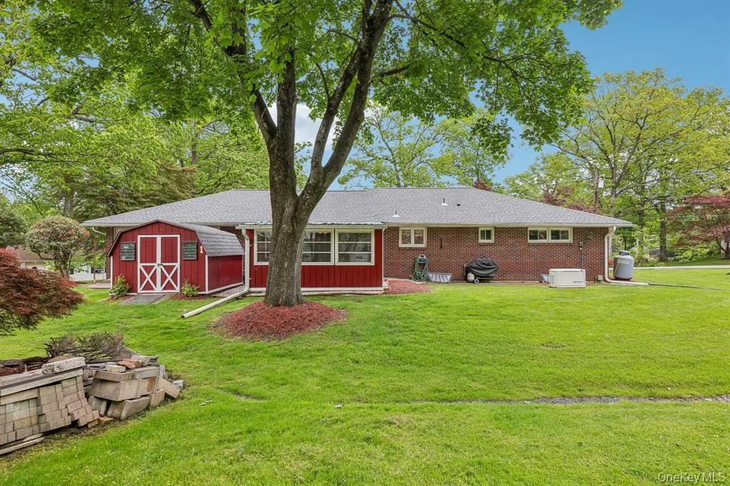 57 Edgewood Drive, Woodbury, NY, 3 Bedrooms Bedrooms, 7 Rooms Rooms,2 BathroomsBathrooms,Residential Lease,For Rent,Edgewood,0,1035172 57 Edgewood Drive, Woodbury, NY, 3 Bedrooms Bedrooms, 7 Rooms Rooms,2 BathroomsBathrooms,Residential Lease,For Rent,Edgewood,0,1035172