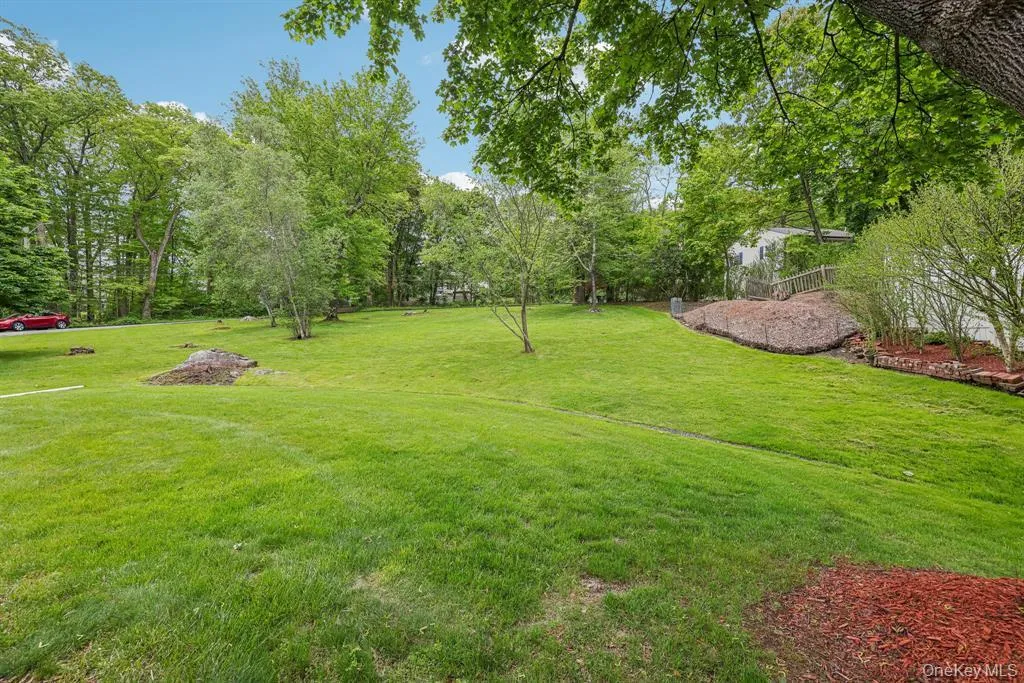 57 Edgewood Drive, Woodbury, NY, 3 Bedrooms Bedrooms, 7 Rooms Rooms,2 BathroomsBathrooms,Residential Lease,For Rent,Edgewood,0,1035172 57 Edgewood Drive, Woodbury, NY, 3 Bedrooms Bedrooms, 7 Rooms Rooms,2 BathroomsBathrooms,Residential Lease,For Rent,Edgewood,0,1035172