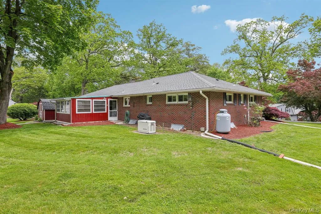 57 Edgewood Drive, Woodbury, NY, 3 Bedrooms Bedrooms, 7 Rooms Rooms,2 BathroomsBathrooms,Residential Lease,For Rent,Edgewood,0,1035172 57 Edgewood Drive, Woodbury, NY, 3 Bedrooms Bedrooms, 7 Rooms Rooms,2 BathroomsBathrooms,Residential Lease,For Rent,Edgewood,0,1035172