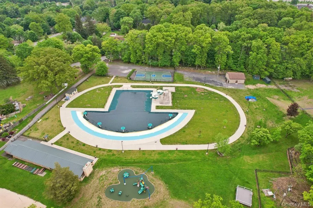 57 Edgewood Drive, Woodbury, NY, 3 Bedrooms Bedrooms, 7 Rooms Rooms,2 BathroomsBathrooms,Residential Lease,For Rent,Edgewood,0,1035172 57 Edgewood Drive, Woodbury, NY, 3 Bedrooms Bedrooms, 7 Rooms Rooms,2 BathroomsBathrooms,Residential Lease,For Rent,Edgewood,0,1035172
